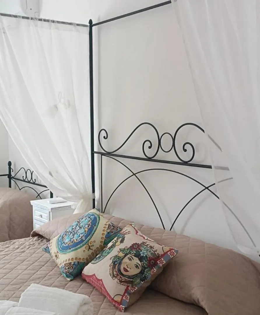 Cristalli Di Keli Santa Elisabetta Guest house